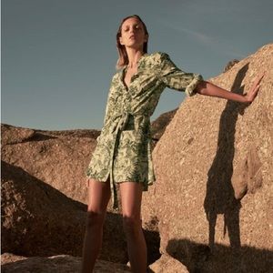 Zara Size Medium Shirt dress with tie belt